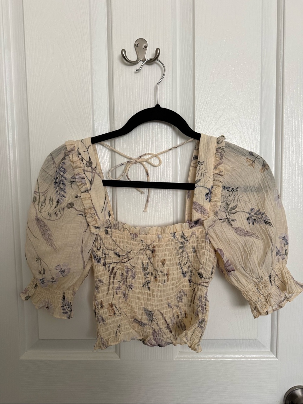 H&M Floral Smocked Puff-Sleeve Crop Top - Cream